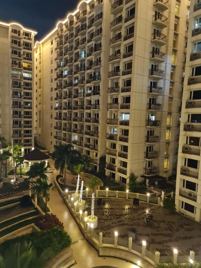 Solemare Parksuites Condominium - Condo R Us *