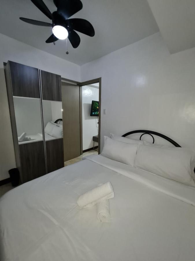 Apartment Solemare Parksuites Condominium - Condo R Us Manila