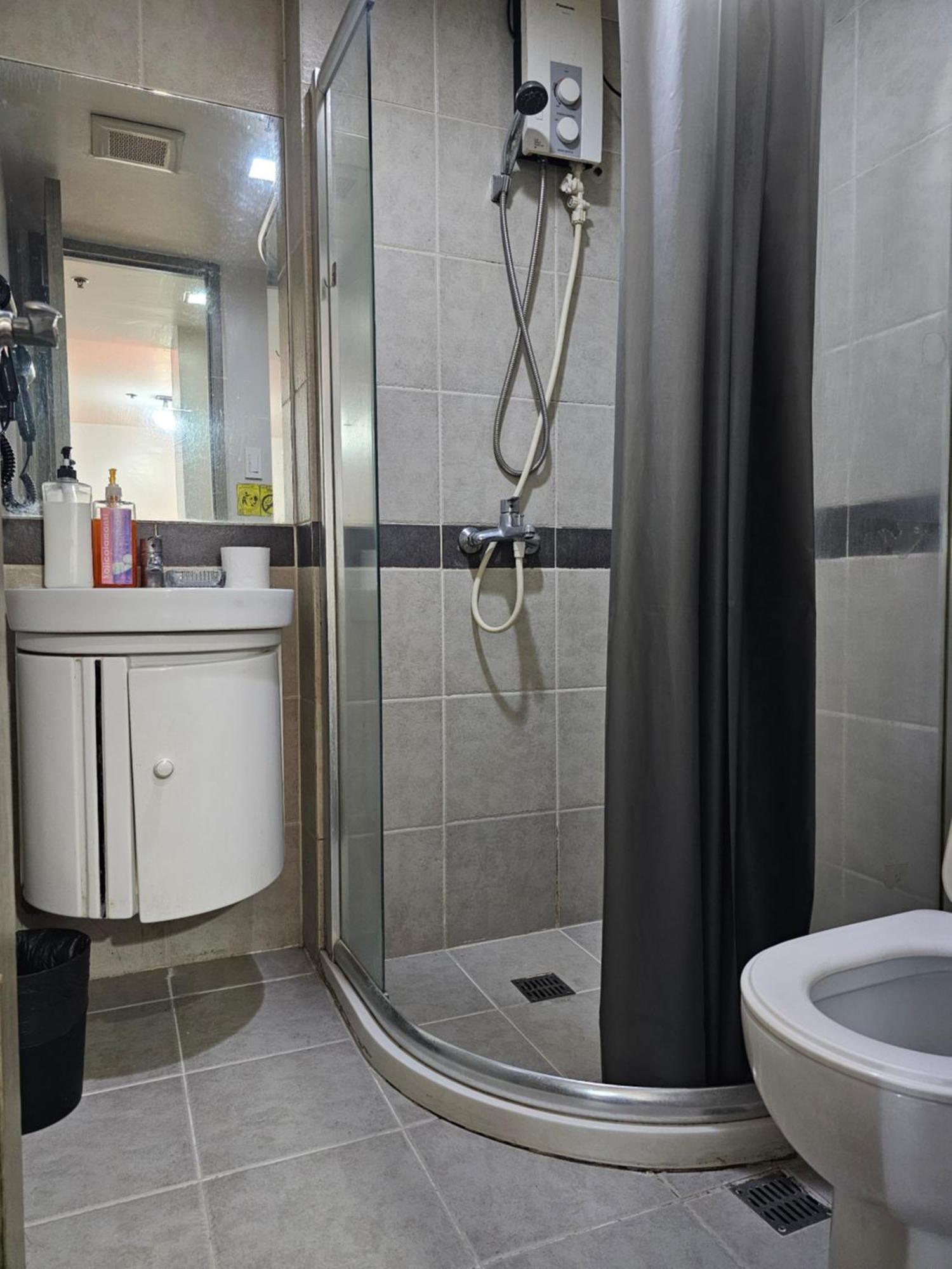 Solemare Parksuites Condominium - Condo R Us * Manila